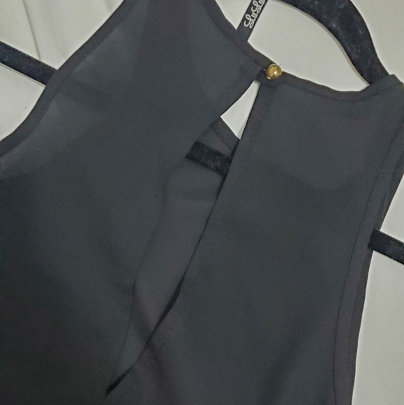 Lulu's dressy tank/blouse - Picture 2 of 2